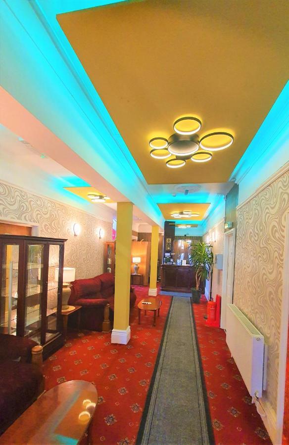 טורקוואי Yardley Manor Hotel מראה חיצוני תמונה