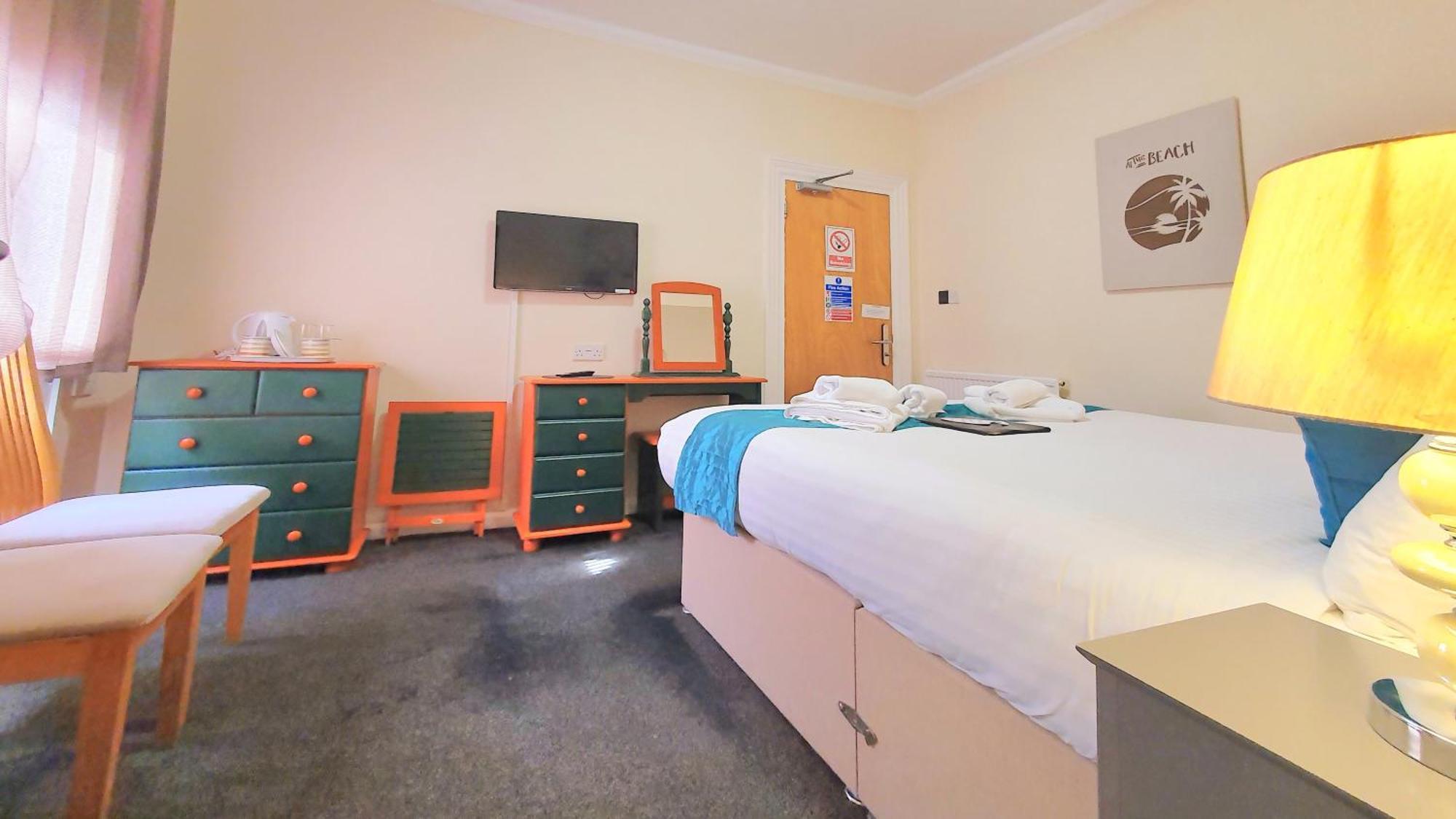 טורקוואי Yardley Manor Hotel מראה חיצוני תמונה