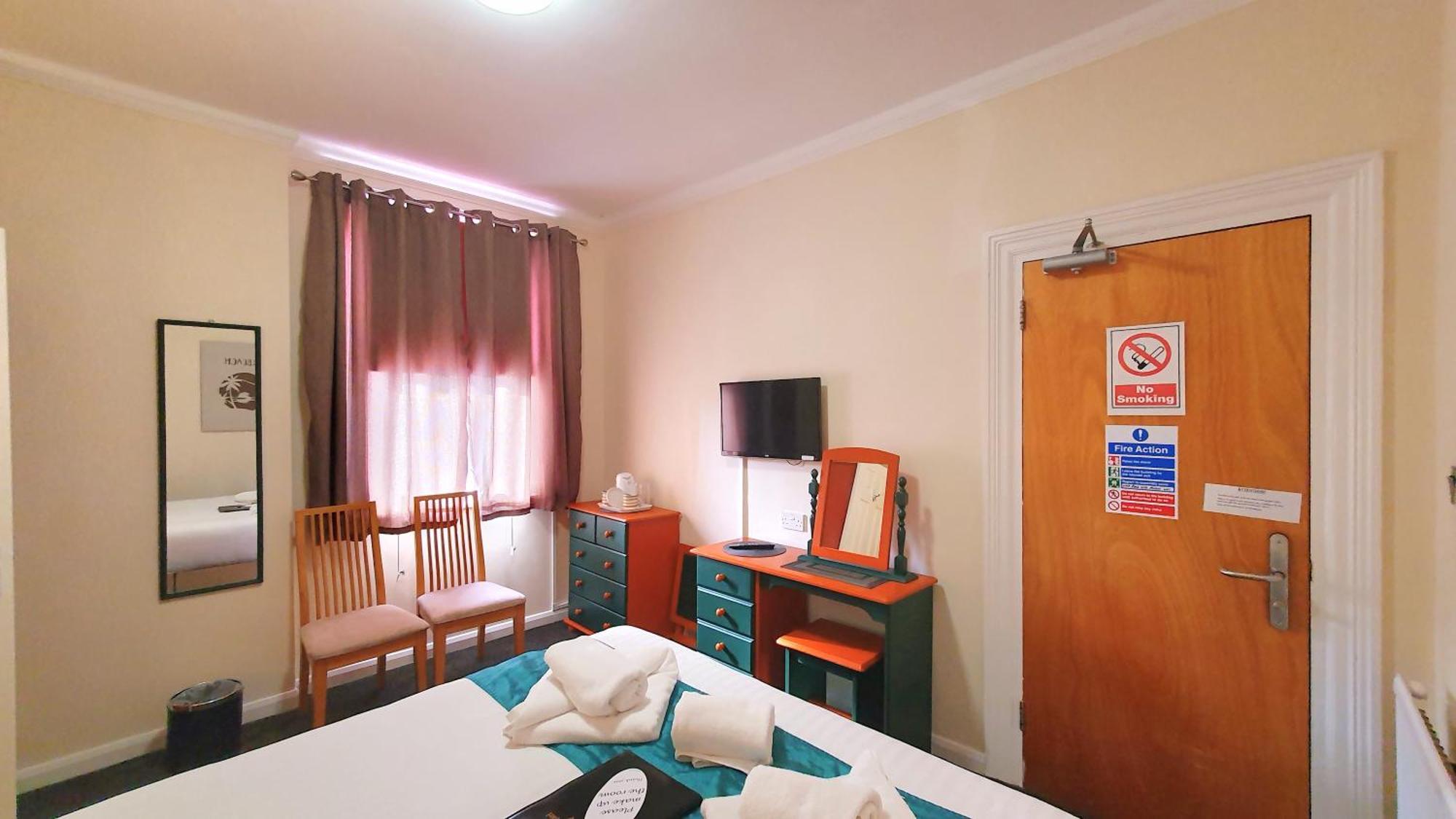 טורקוואי Yardley Manor Hotel מראה חיצוני תמונה