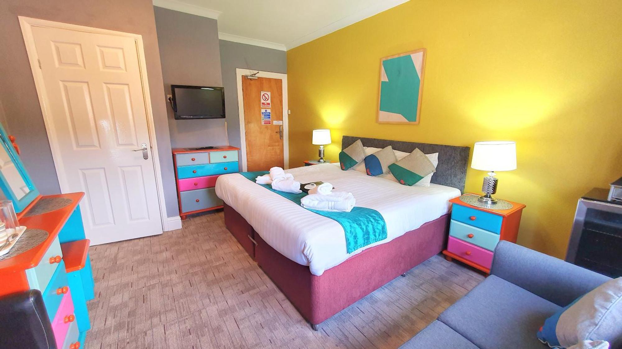 טורקוואי Yardley Manor Hotel מראה חיצוני תמונה